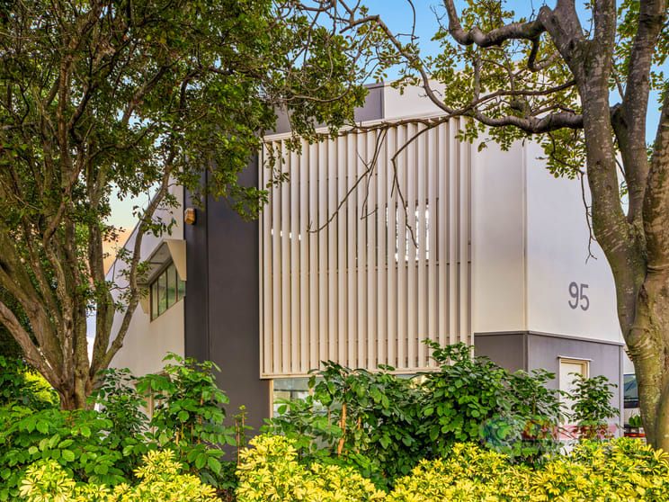 Click to view all images 6/95 Riverside Place Morningside QLD 4170 - Image 2