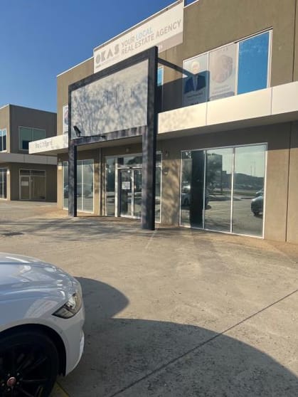 Click to view all images Unit 2/31 Elgar Road Derrimut VIC 3026 - Image 2