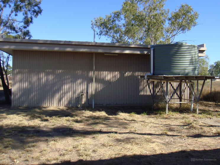 Click to view all images 42 Tiffin Street Roma QLD 4455 - Image 3