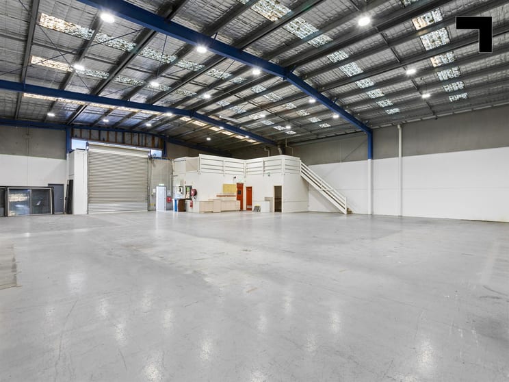 Click to view all images 32 Jellico Drive Scoresby VIC 3179 - Image 2