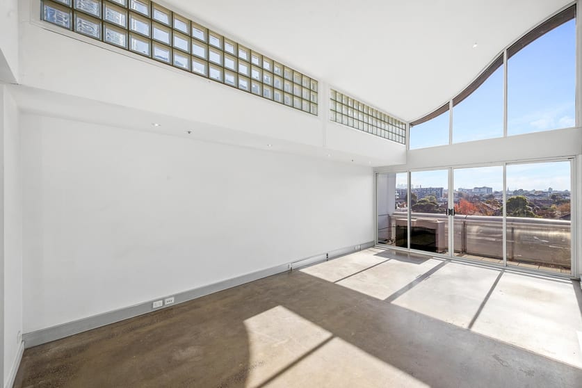 Click to view all images 1 / 21 Wellington Street St Kilda VIC 3182 - Image 2
