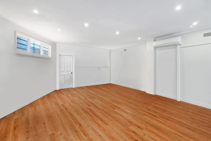 Click to view all images 25 The Boulevarde Toronto NSW 2283 - Image 2