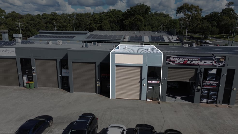Click to view all images 4/5 Activity Crescent Molendinar QLD 4214 - Image 1