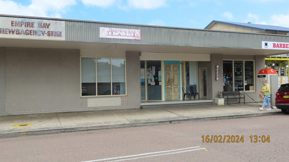 Click to view all images 2/1 Sorrento Road Empire Bay NSW 2257 - Image 1