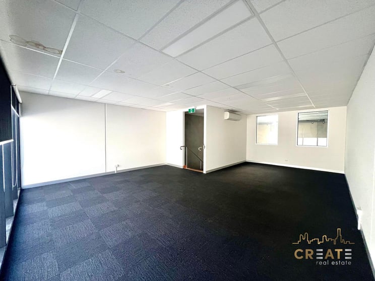 Click to view all images 4/209 Hyde Street Yarraville VIC 3013 - Image 3