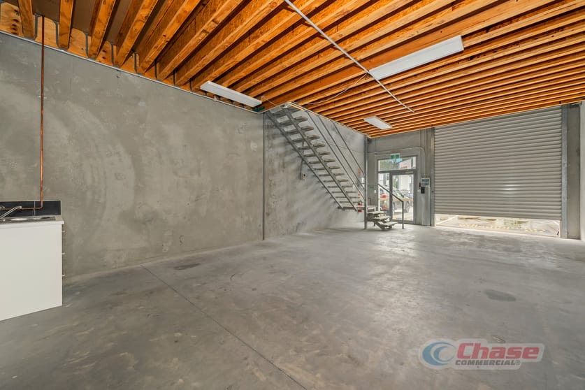 Click to view all images 8/35 Hugo Place Mansfield QLD 4122 - Image 2
