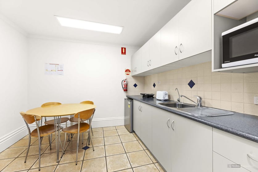 Click to view all images 5c/138 Margaret Street Toowoomba City QLD 4350 - Image 3