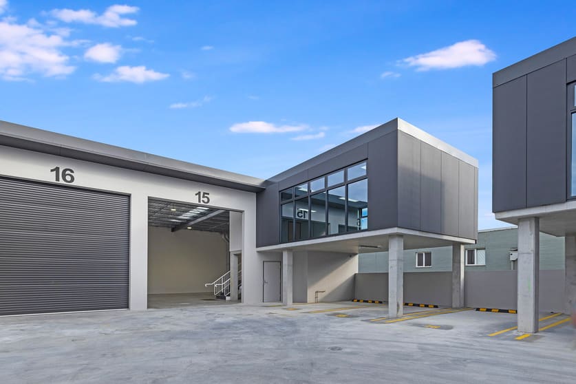 Click to view all images 15/15 Jubilee Avenue Warriewood NSW 2102 - Image 2