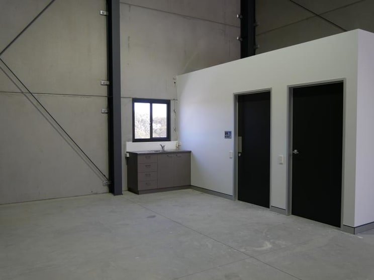 Click to view all images Warehouse 7/15 Kangoo Road Somersby NSW 2250 - Image 3