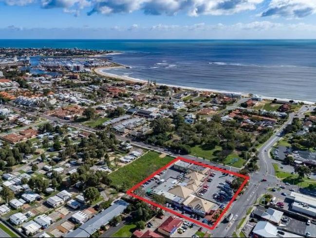 Click to view all images Shop 2/175 - 179 Mandurah Terrace Mandurah WA 6210 - Image 2