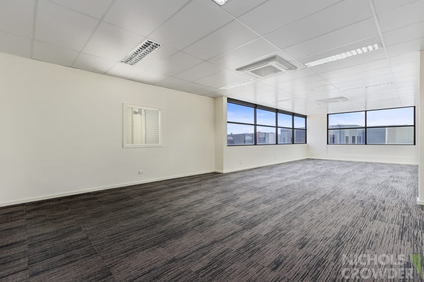 Click to view all images 5/10 Gateway Drive Carrum Downs VIC 3201 - Image 3