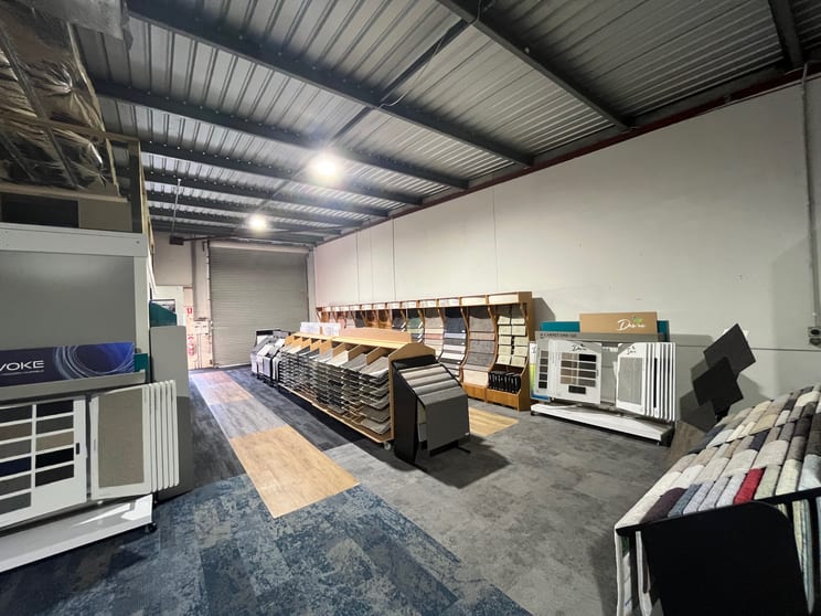 Click to view all images 19/10-12 Vulcan Road Canning Vale WA 6155 - Image 2