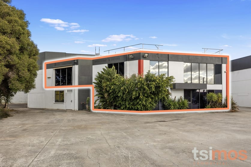 Click to view all images 1/94 - 98 Cochranes Road Moorabbin VIC 3189 - Image 2