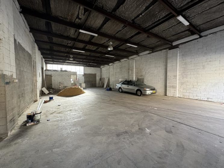 Click to view all images Unit 7/100 Long Street Smithfield NSW 2164 - Image 3