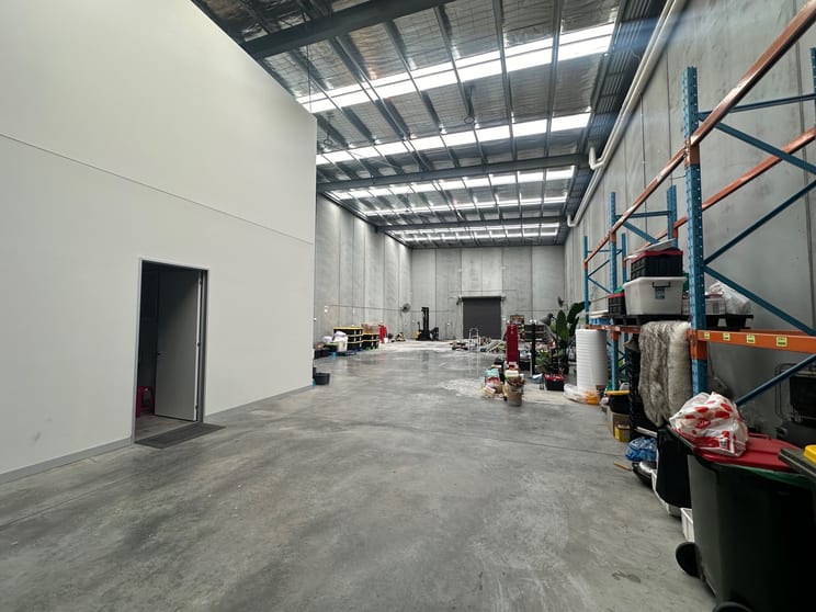 Click to view all images 26 Export Road Craigieburn VIC 3064 - Image 2