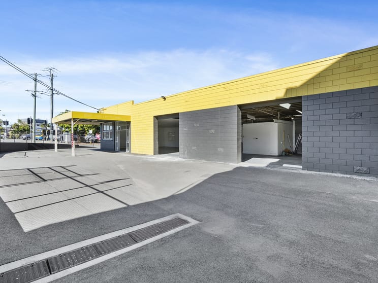 Click to view all images 3 Parkland Street Nundah QLD 4012 - Image 2