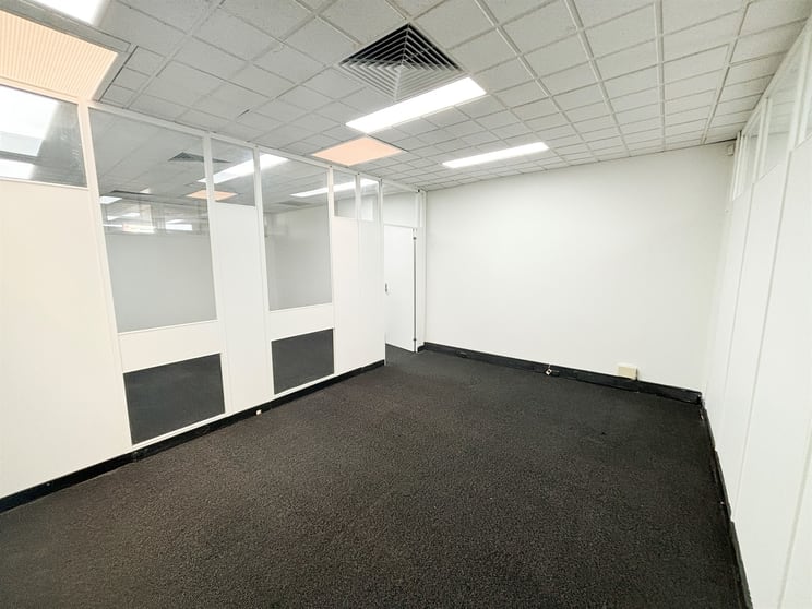 Click to view all images 39A Glenferrie Rd Malvern VIC 3144 - Image 3