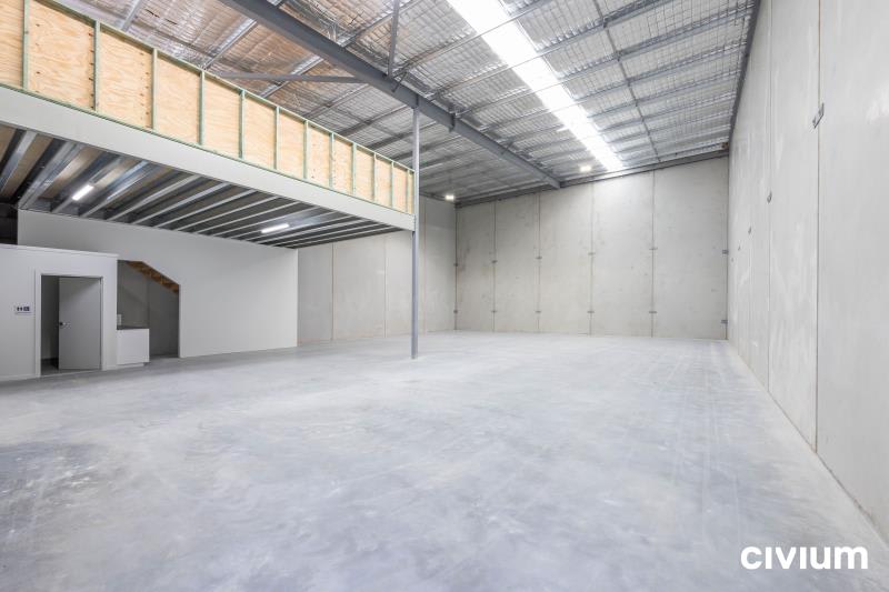 Click to view all images Unit 4/14 Val Reid Crescent Hume ACT 2620 - Image 2
