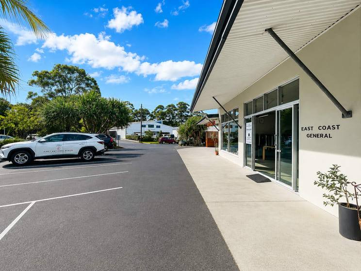 Click to view all images 2/1 Acacia Street Byron Bay NSW 2481 - Image 3
