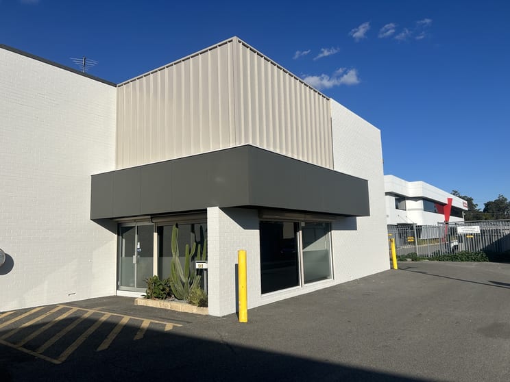 Click to view all images 2 Gibberd Rd Balcatta WA 6021 - Image 1