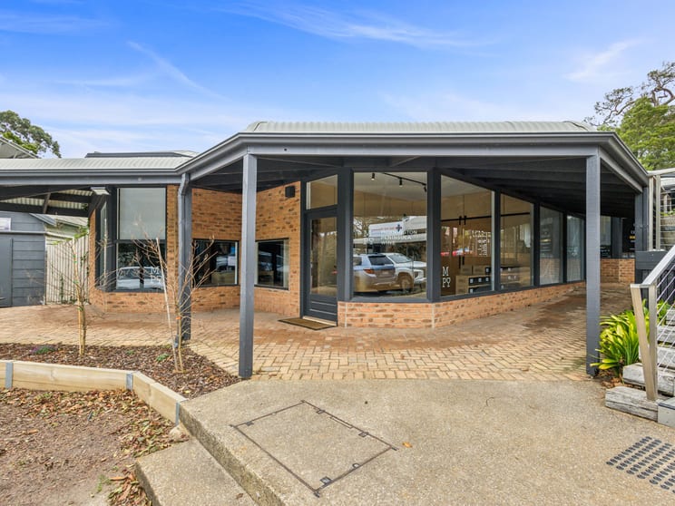 Click to view all images 4/137 Shoreham Road Red Hill South VIC 3937 - Image 3