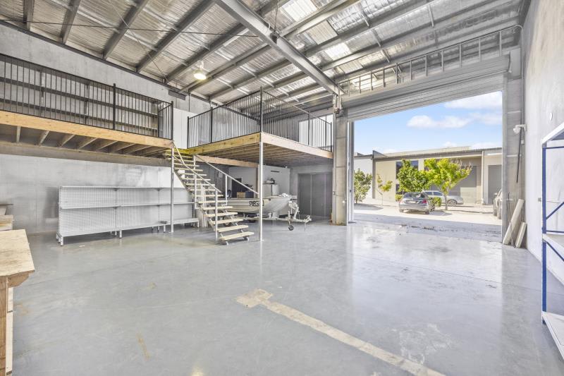 Click to view all images Unit 4/38-40 Claude Boyd Parade Corbould Park QLD 4551 - Image 2