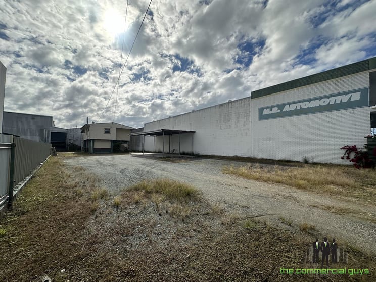Click to view all images 184 Anzac Ave Kippa-ring QLD 4021 - Image 2
