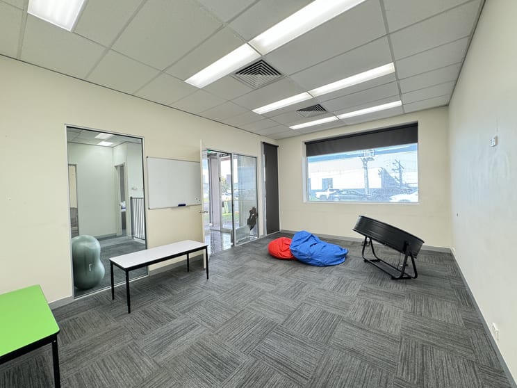 Click to view all images Unit 1/Unit 1, 343 Plummer Street Port Melbourne VIC 3207 - Image 3