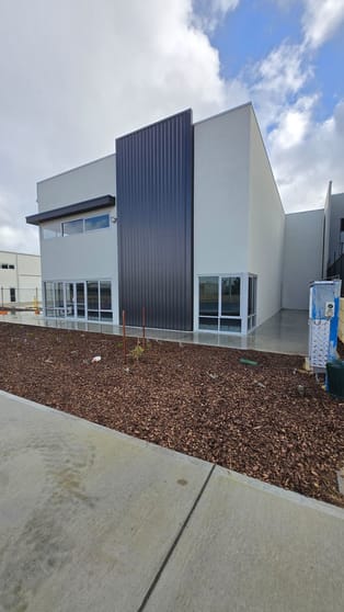 Click to view all images 1/33 Pinnacle Drive Neerabup WA 6031 - Image 2