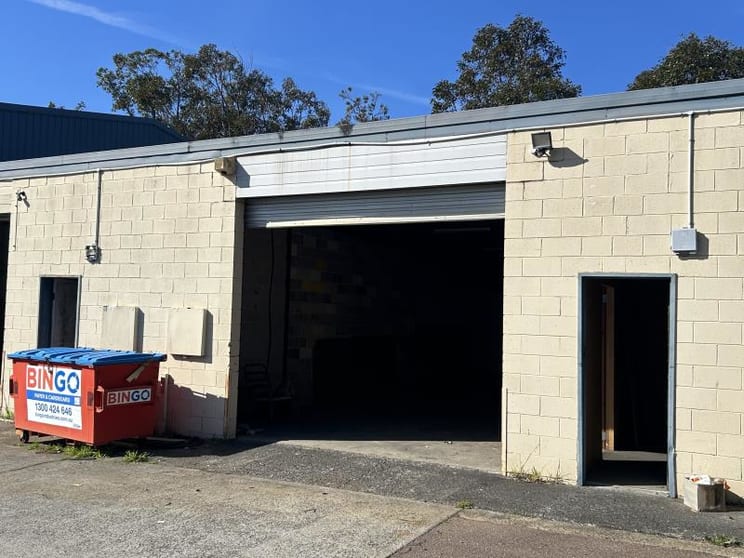 Click to view all images Unit 6/1 Hereford Street Berkeley Vale NSW 2261 - Image 1