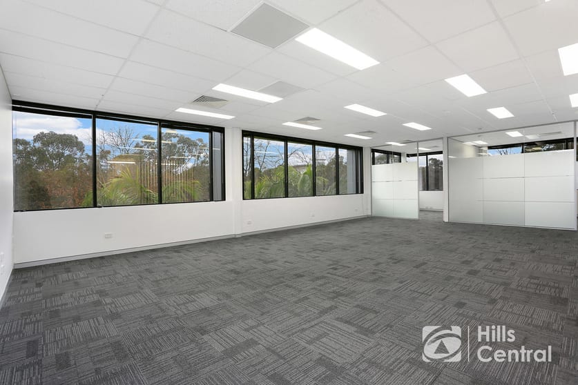 Click to view all images 3.05/12-14 Solent Circuit Norwest NSW 2153 - Image 3