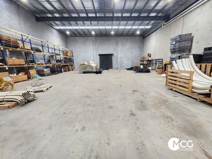 Click to view all images 24 View Road Epping VIC 3076 - Image 2