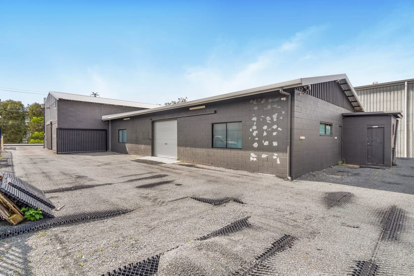 Click to view all images 128 Brisbane Road Labrador QLD 4215 - Image 1