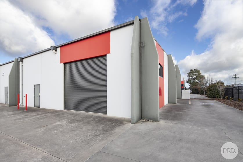 Click to view all images Shed 1/16 Coronet Street Wendouree VIC 3355 - Image 1