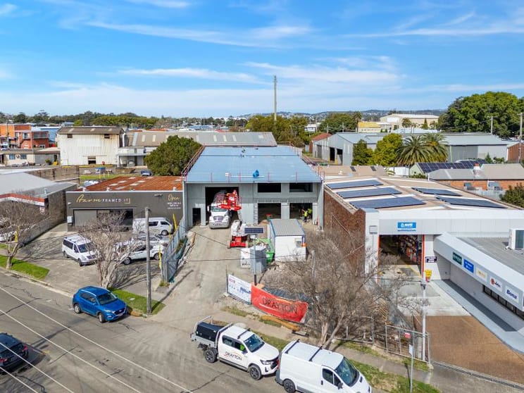 Click to view all images 8 Christo Road Georgetown NSW 2298 - Image 2