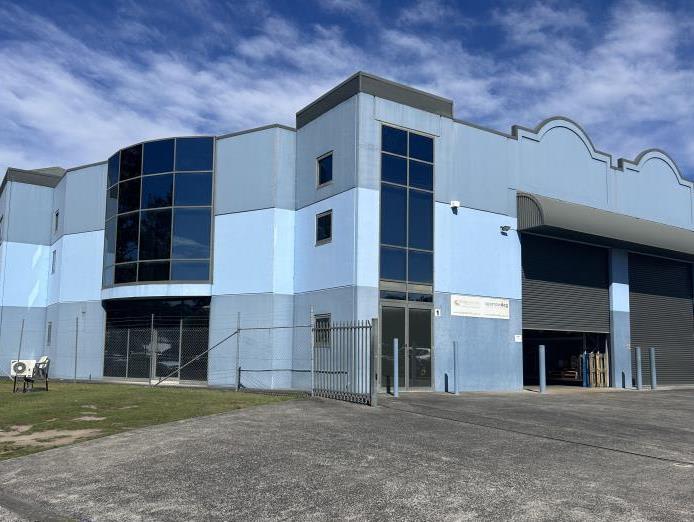 Click to view all images Unit 1/5A Pioneer Avenue Tuggerah NSW 2259 - Image 2