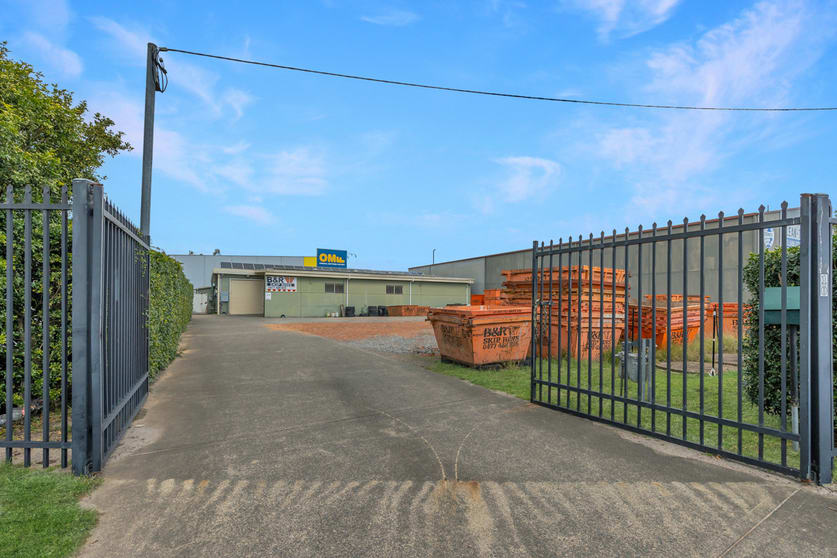 Click to view all images 10 Hank Street Heatherbrae NSW 2324 - Image 3