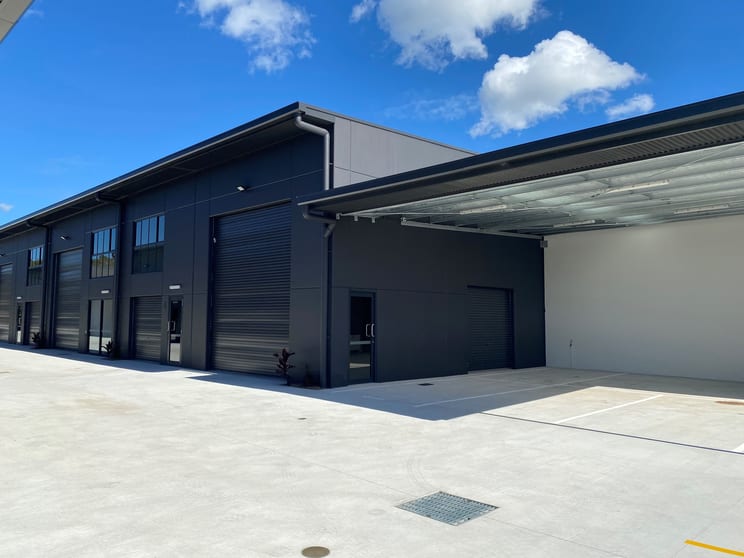 Click to view all images 4/9 Lomandra Place Coolum Beach QLD 4573 - Image 1