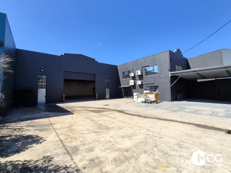 Click to view all images 10 Webber Parade Keilor East VIC 3033 - Image 1