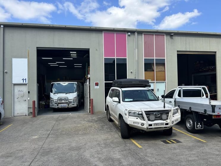 Click to view all images Unit 11/7 Salisbury Road Castle Hill NSW 2154 - Image 3