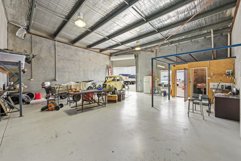 Click to view all images 6/7 Vale Street Malaga WA 6090 - Image 3