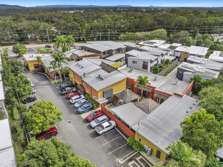 Click to view all images 95 Eumundi Road Noosaville QLD 4566 - Image 2