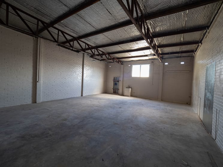 Click to view all images Owen Road Kelmscott WA 6111 - Image 2