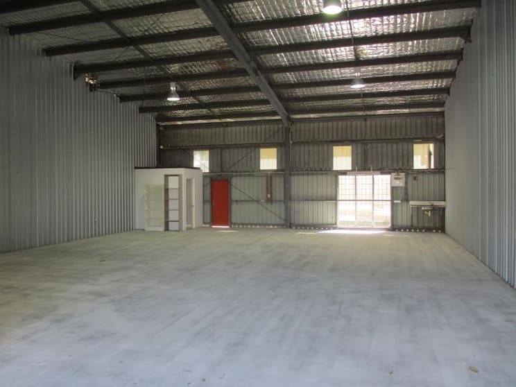 Click to view all images Tenancy 3/24 Redden Street Portsmith QLD 4870 - Image 2