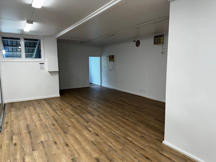 Click to view all images UNIT 4/60 The Boulevarde Toronto NSW 2283 - Image 1