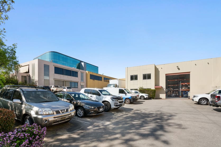 Click to view all images 6 Redland Drive Mitcham VIC 3132 - Image 1