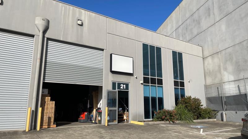 Click to view all images Unit 21/137-145 Rooks Road Nunawading VIC 3131 - Image 1