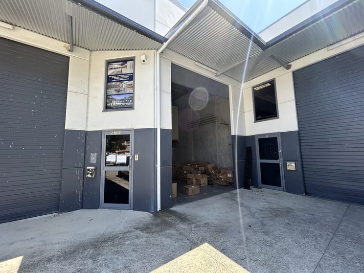 Click to view all images 5/57 Neumann Road Capalaba QLD 4157 - Image 2