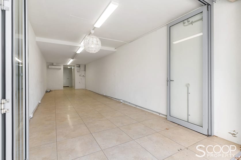 Click to view all images 322D South Terrace South Fremantle WA 6162 - Image 3