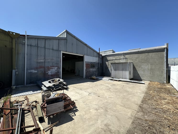 Unit 2, 45 Munt Street Bayswater WA 6053 - Image 3